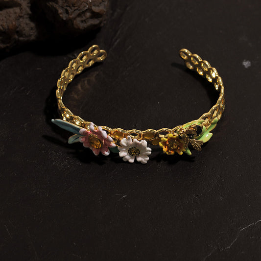Bee and honeycomb bracelet with flowers