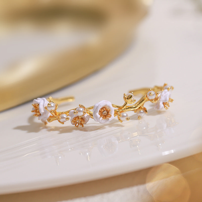 White Rose with Pearl Bracelet