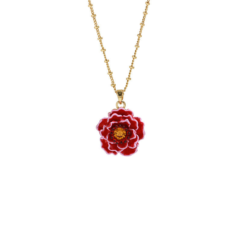 Three-dimensional flower pendant necklace