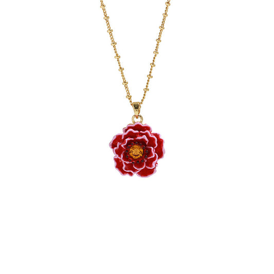 Three-dimensional flower pendant necklace