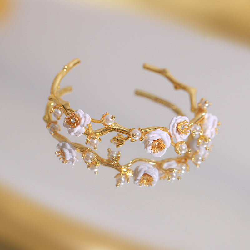 White Rose with Pearl Bracelet
