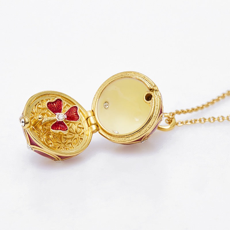 Colored Egg Shamrock Pendant Necklace