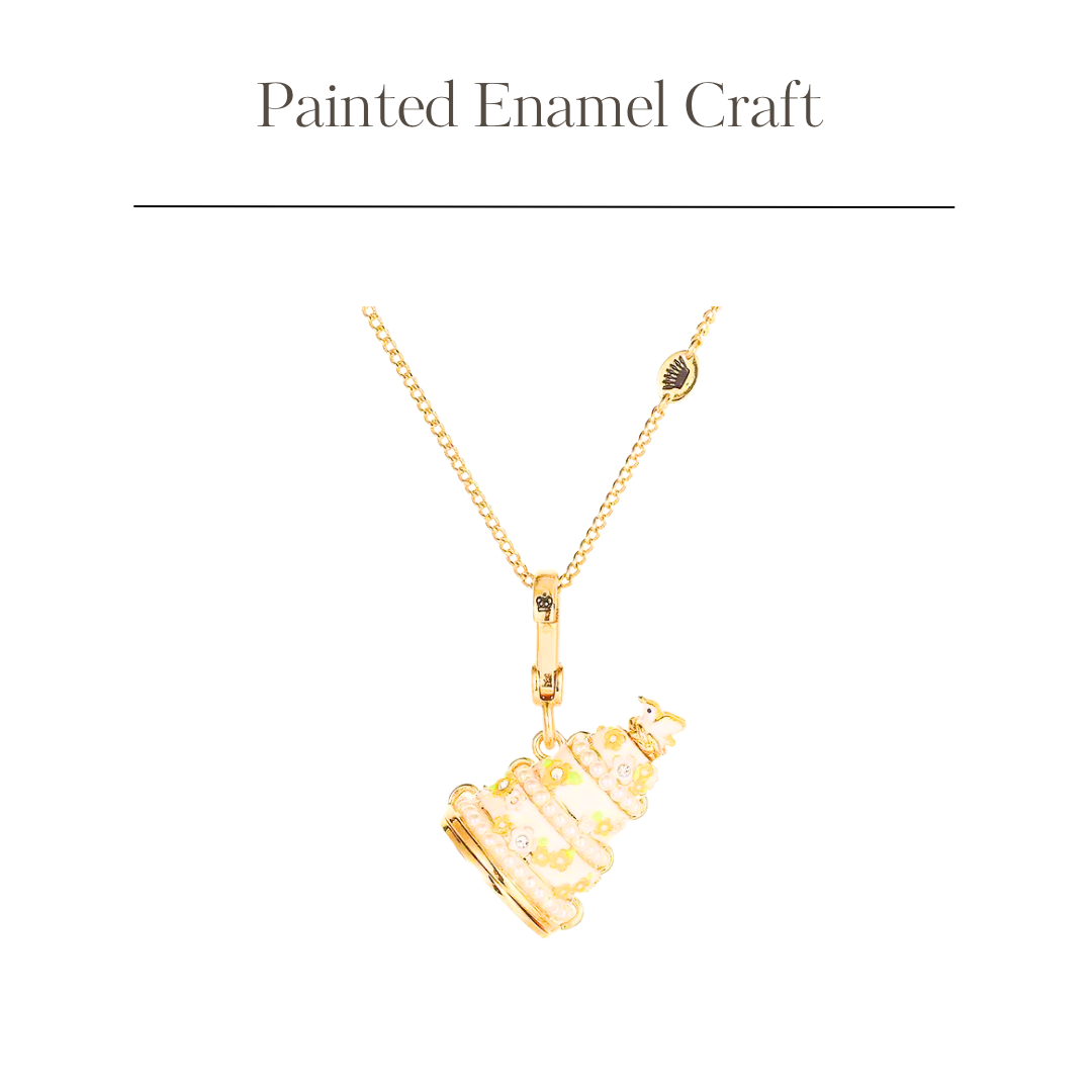 Cake pendant necklace with pearls