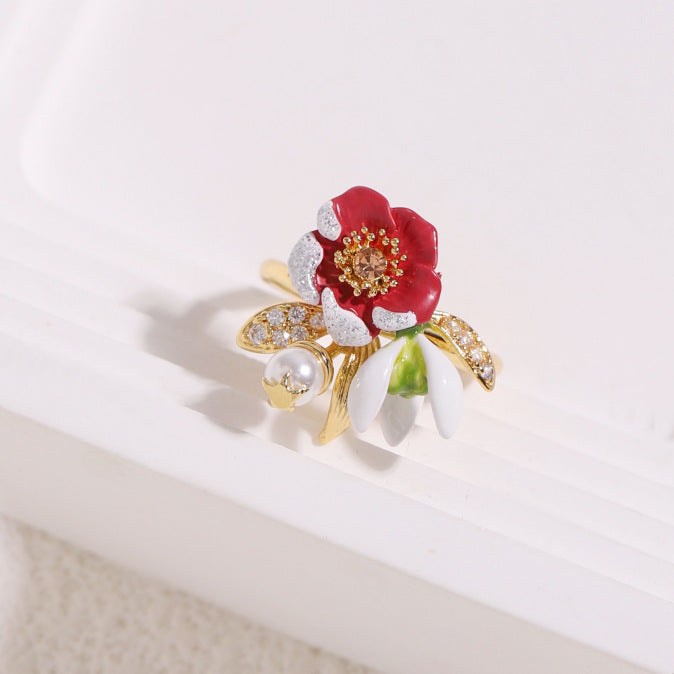Hand-painted flowers with pearl ring